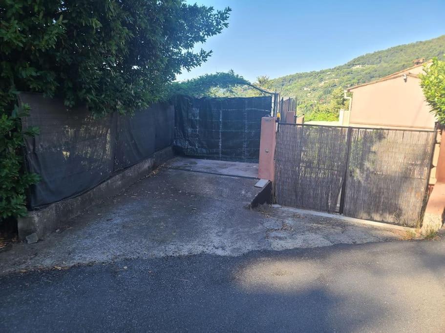 De 1 A 6 Avec Terrasse Solarium, Vue Panoramique Et Parking Gratuit Apartamento Grasse Exterior foto