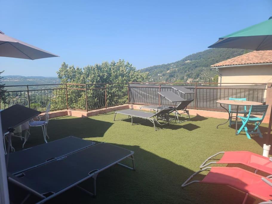 De 1 A 6 Avec Terrasse Solarium, Vue Panoramique Et Parking Gratuit Apartamento Grasse Exterior foto